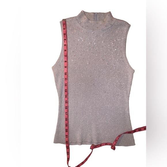 Cache snowflake sparkle Metallic Top - Picture 4 of 9